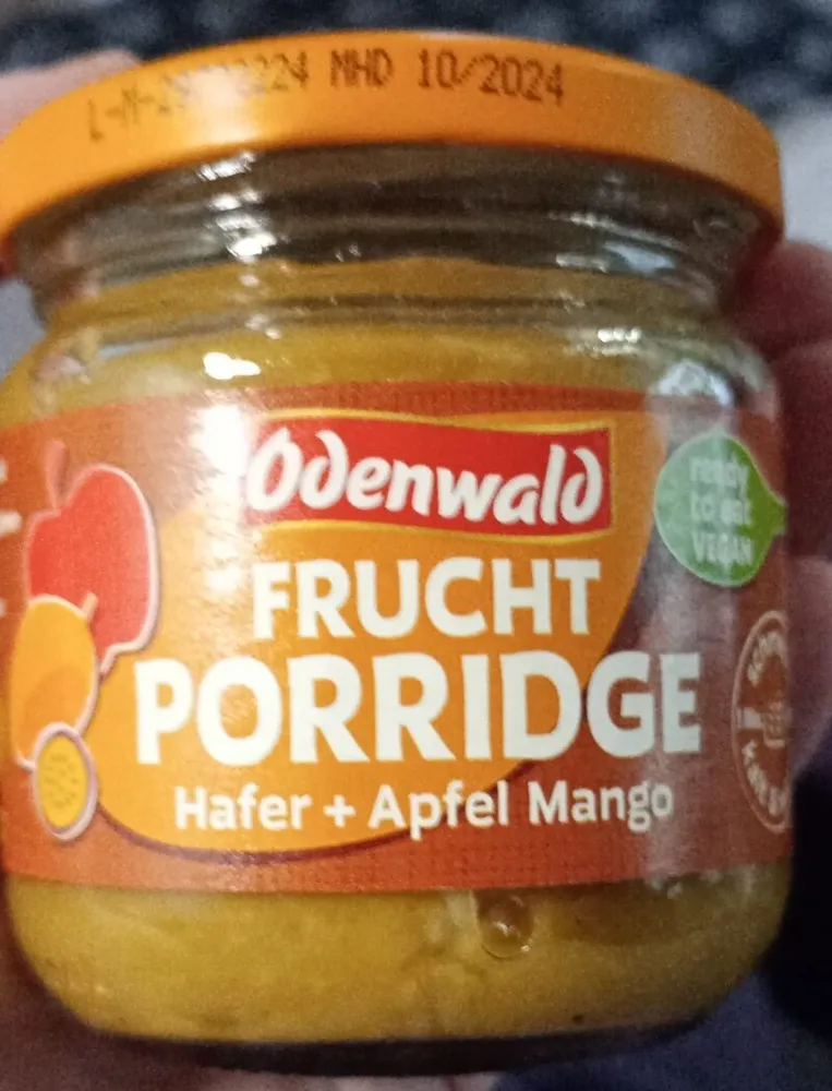 Frucht Porridge Hafer und Apfel Mango