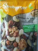 Fruits à coque et de raisins secs
