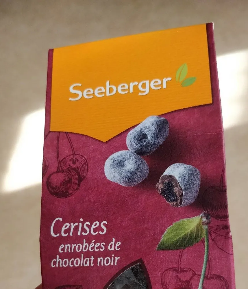 Cerises enrobées de chocolat noir