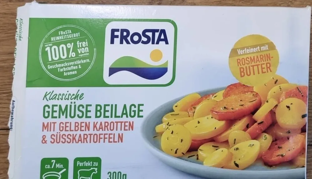 Gemüsebeilage mit gelben Karotten und Süßkartoffeln