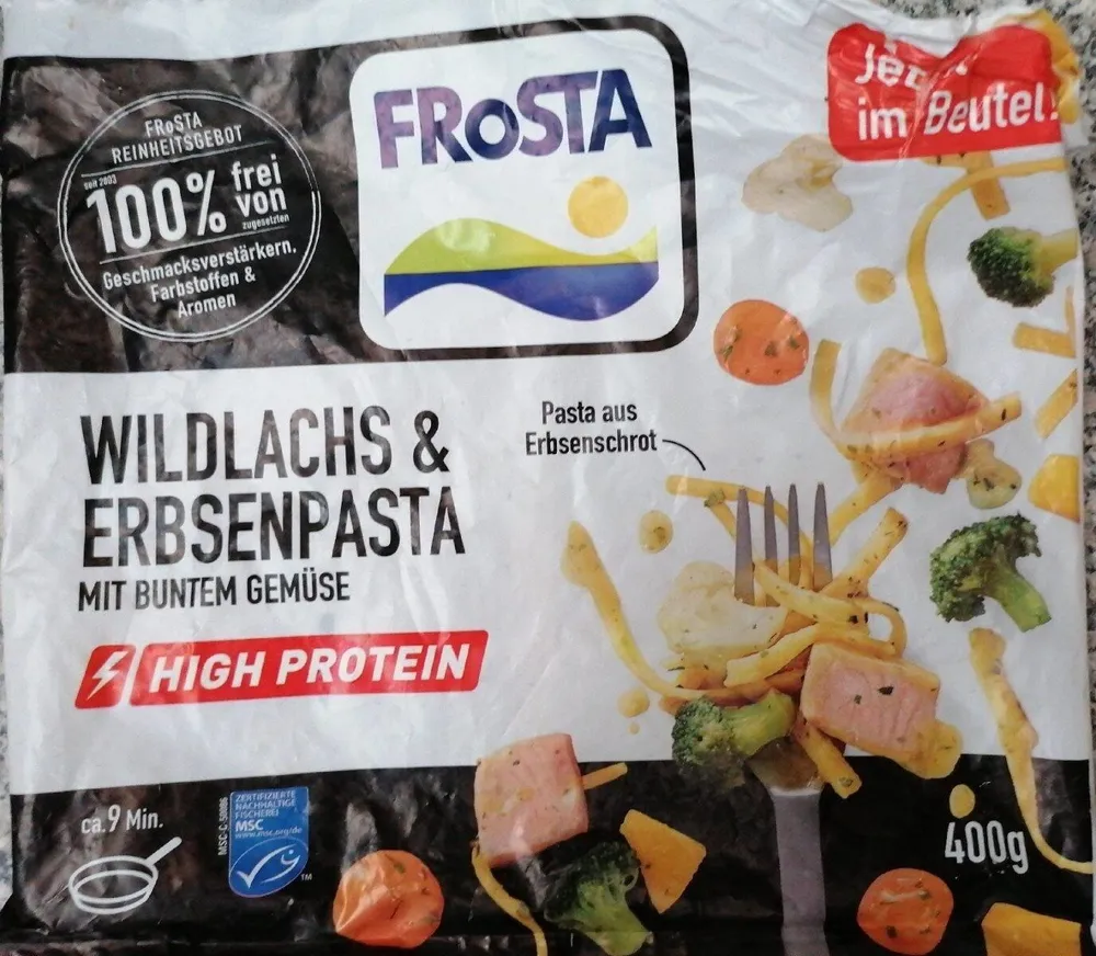 Wildlachs und erbsenpasta