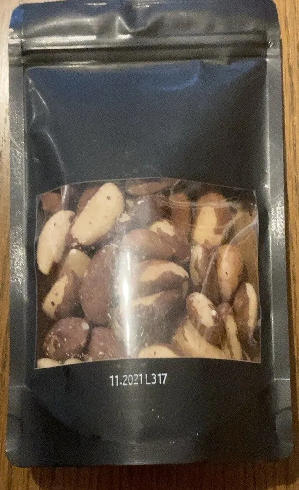 Paranüsse handverlesen