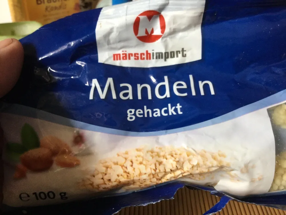 Mandeln gehackt