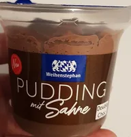 Schokoladenpudding mit Sahne