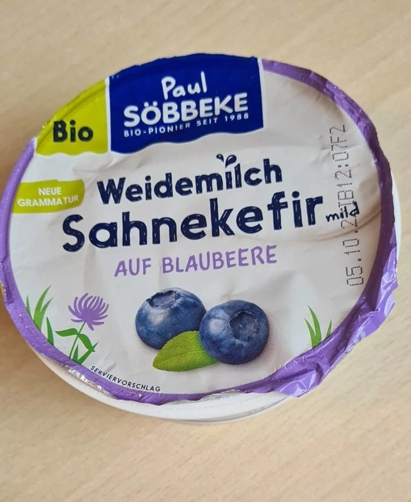 Sahnekefir auf Blaubeere