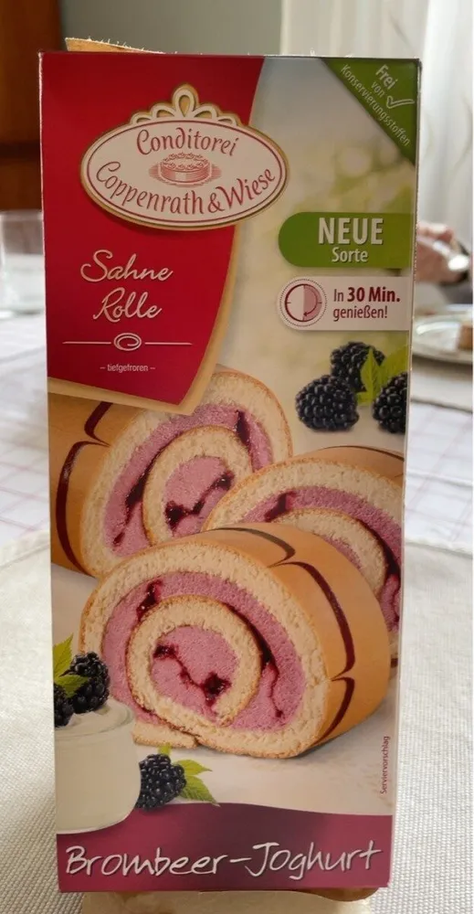 Brombeer Joghurt Sahne Rolle