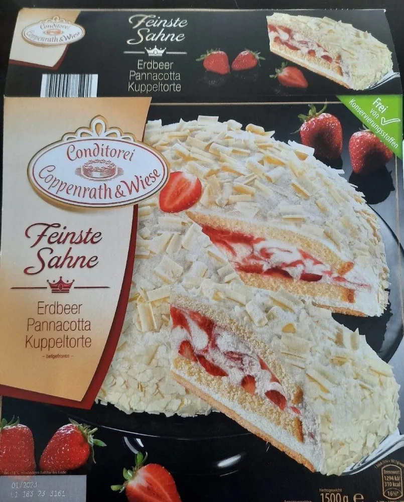Feinste Sahne Erdbeer Pannacotta Kuppeltorte