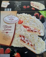 Feinste Sahne Erdbeer Pannacotta Kuppeltorte