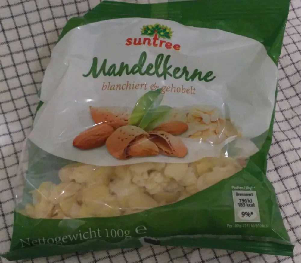 Mandeln blanchiert und gehobelt