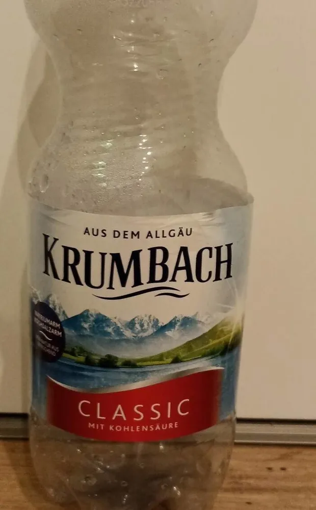 Natürliches Mineralwasser