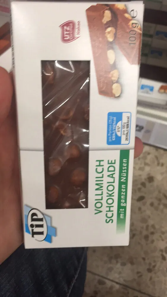 Tip Chocolat au lait avec des noix entières