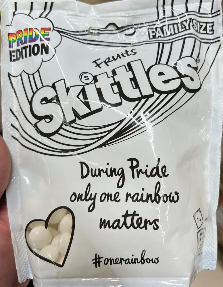 Fruits Skittles Pride Edition (Family Size)