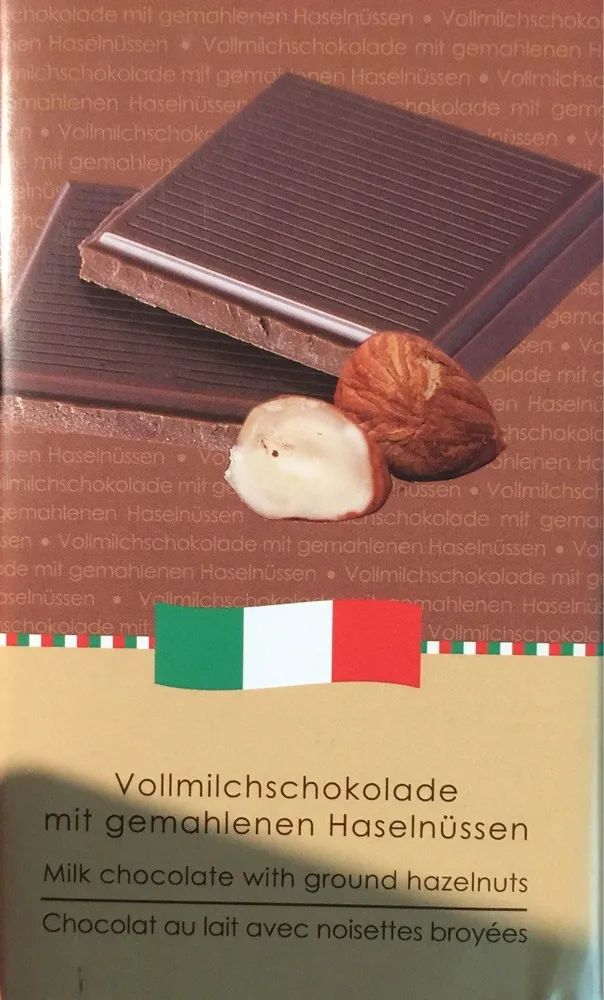 Chocolat au lait avec noisettes broyées