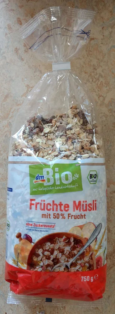Früchte Müsli