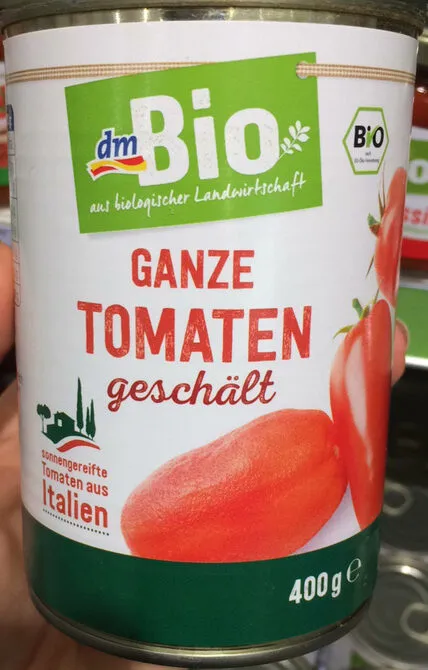 Ganze Tomaten geschält