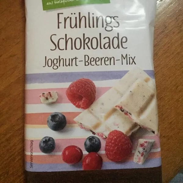 Frühlings Schokolade Joghurt-Beeren-Mix