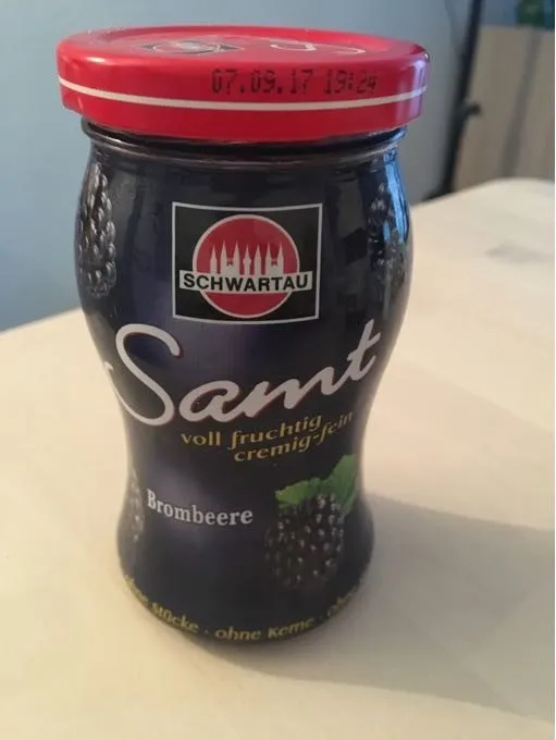 Schwartau Extra Samt, Brombeere