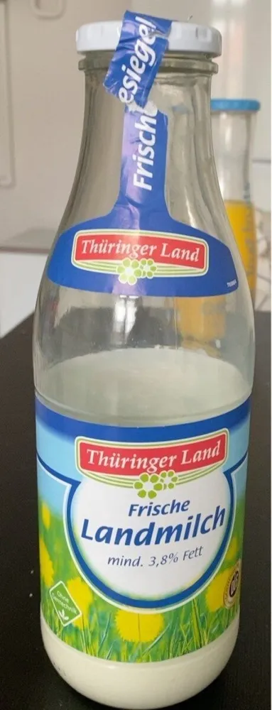 Frische Landmilch