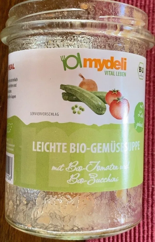 Leichte bio- gemüsesuppe