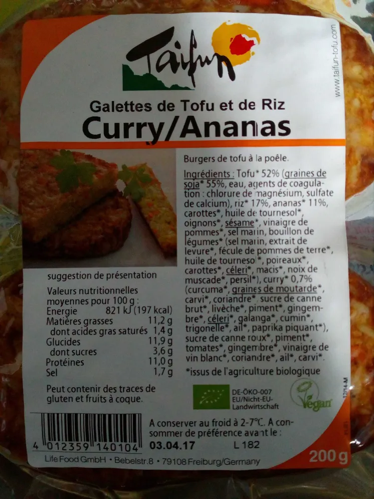 Galettes de tofu et de riz curry/ ananas