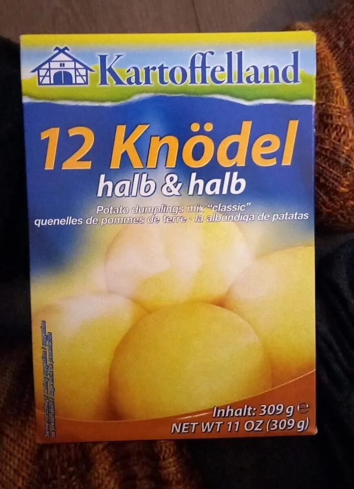 Knödel halb und halb Kartoffelland