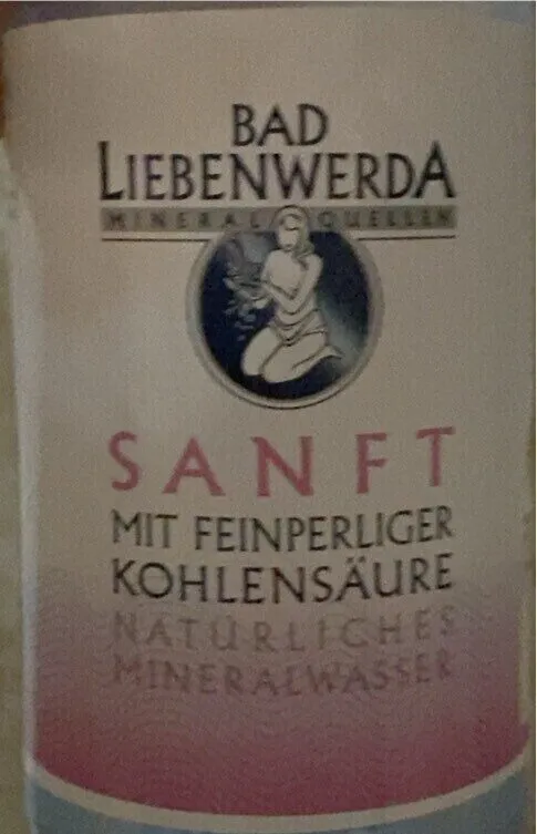 Naturliches Mineralwasser