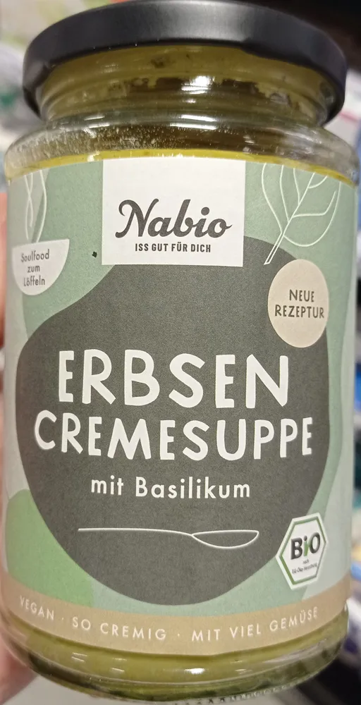Erbsensuppe mit Basilikum