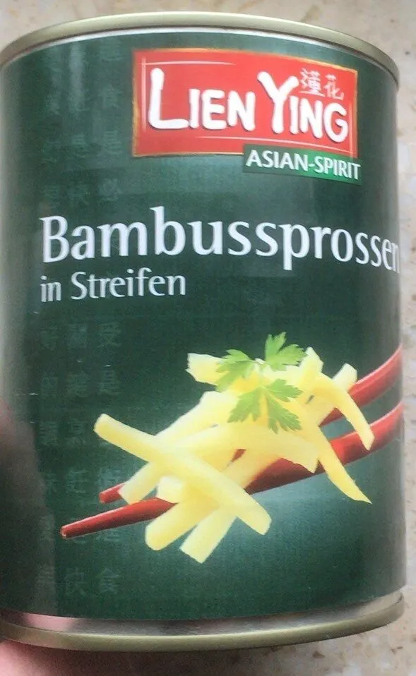 Bambussprossen in Streifen