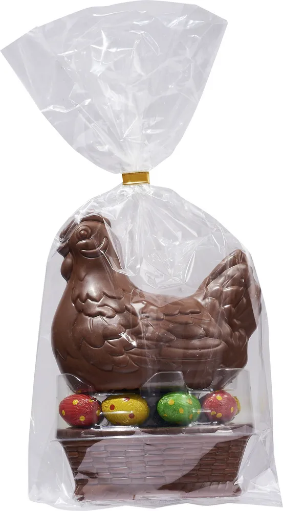 Poule en chocolat avec oeufs