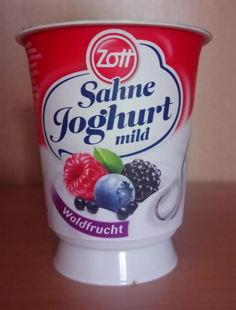 Zott Sahne Joghurt Waldfrucht 4014500510170