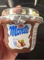 Milchdessert mit Schoko, Haselnüssen, Getreidekugeln