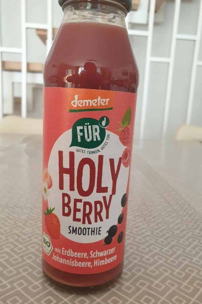 Holy berry smoothie Erdbeeren,  Johannisbeeren,  himbeere