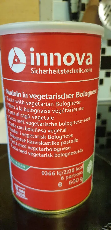 Nudeln in vegetarischer Bolognese