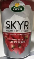 Skyr fat free strawberry yogurt