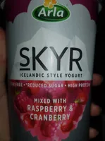 SKYR raspberry & cranberry