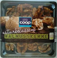 Naturbelassene Walnusskerne