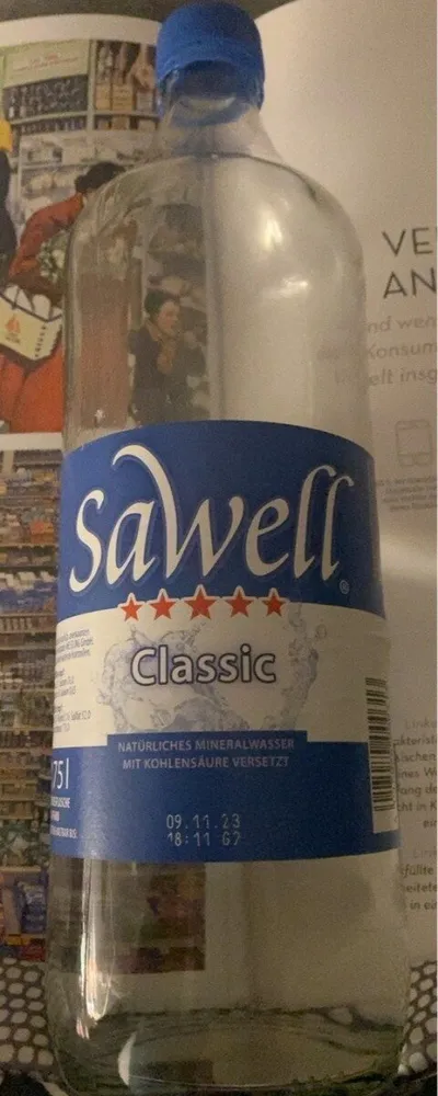 Natürliches Mineralwasser