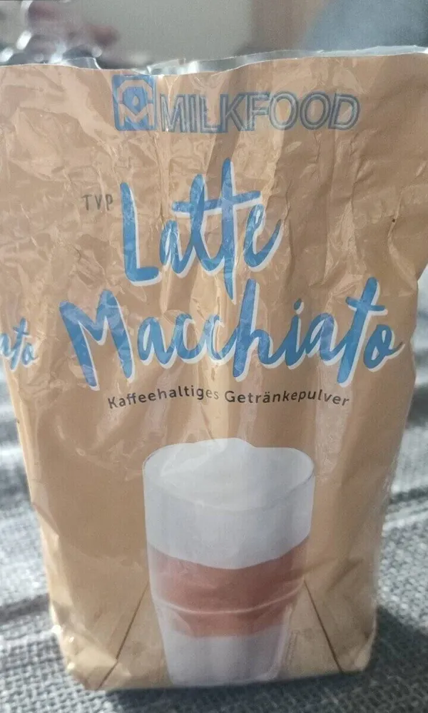 Beverage mix containing coffee