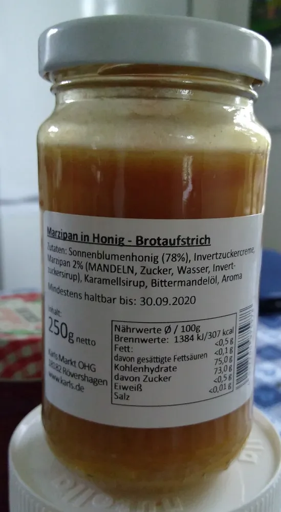 Marzipan in Honig