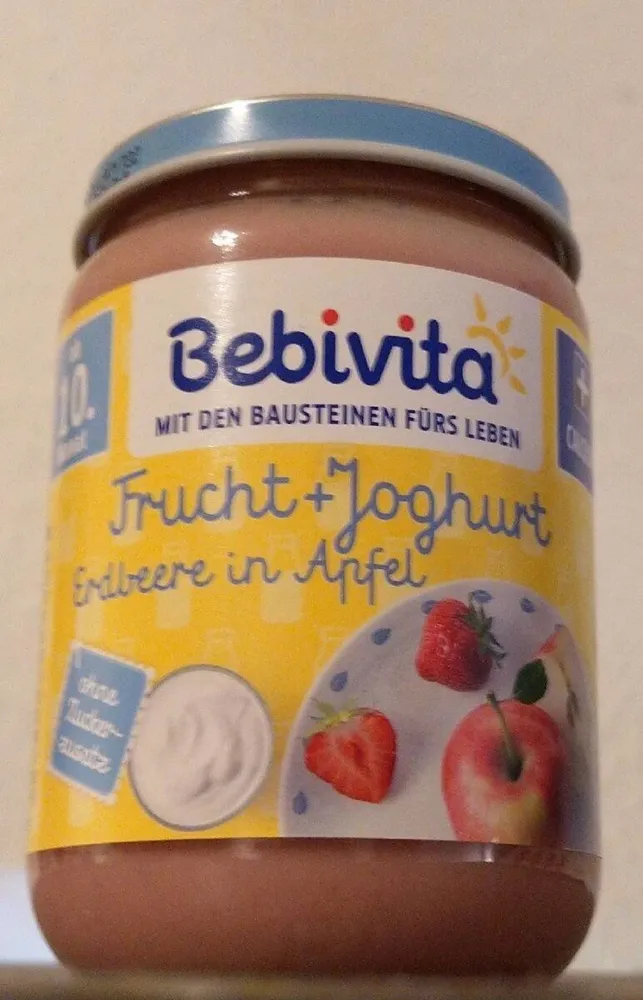 Frucht + Joghurt Erdbeere in Apfel