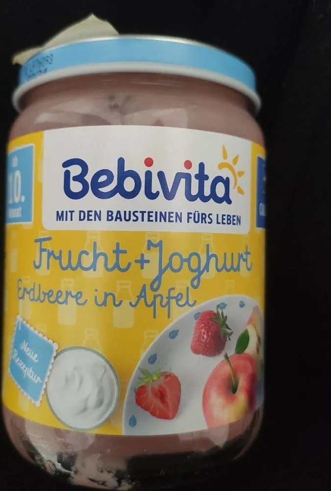 Frucht+Joghurt Erdbeere in Apfel