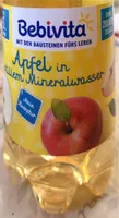 Apfel in stillem Mineralwasser