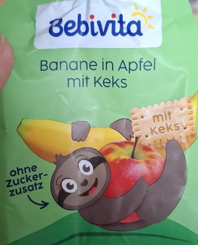 Banane in Apfel mit Keks