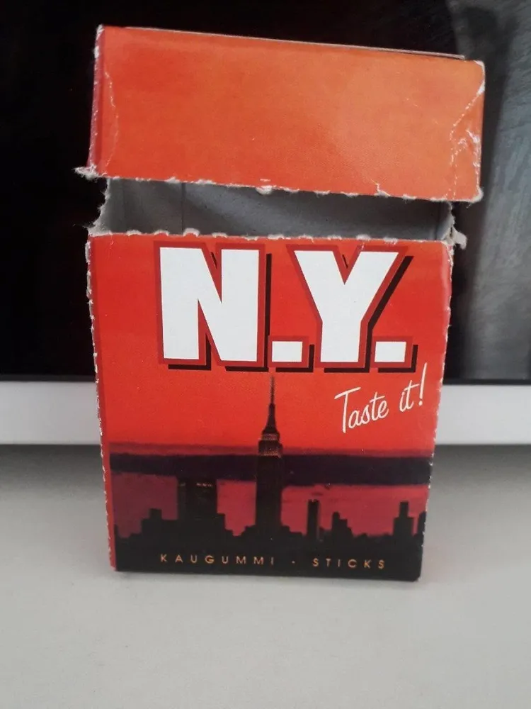 Cigarette chween gum
