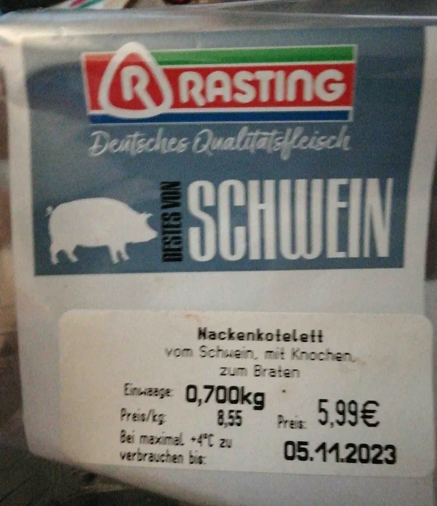 Nackenkotelett vom Schwein, mit Knochen