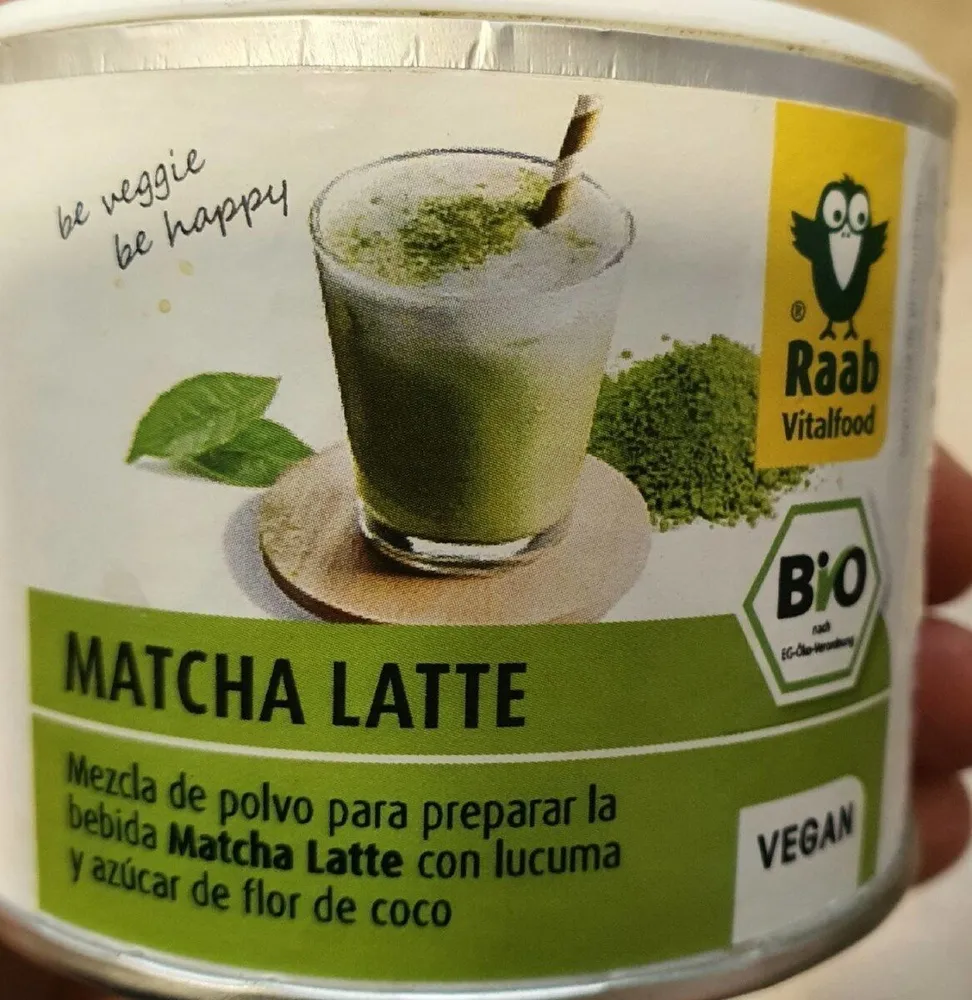 Mix matcha latte
