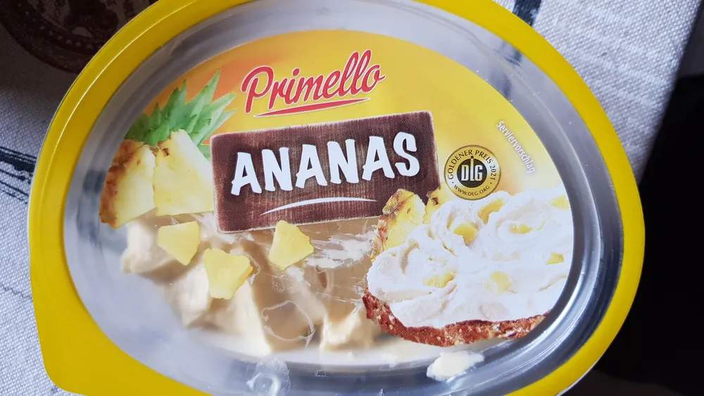 Ananas Frischkäsezubereitung
