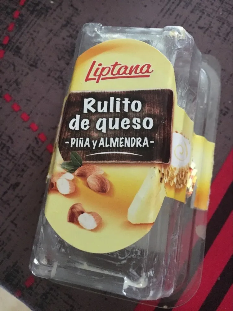 Rulito de queso -PIÑA y ALMENDRA-