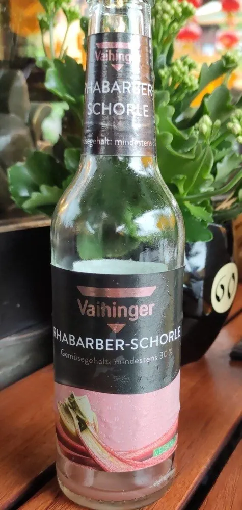 rhabarber-schorle
