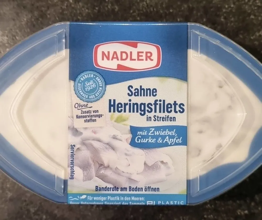 Sahne Heringsfilet mit Zwiebeln, Gurke & Apfel
